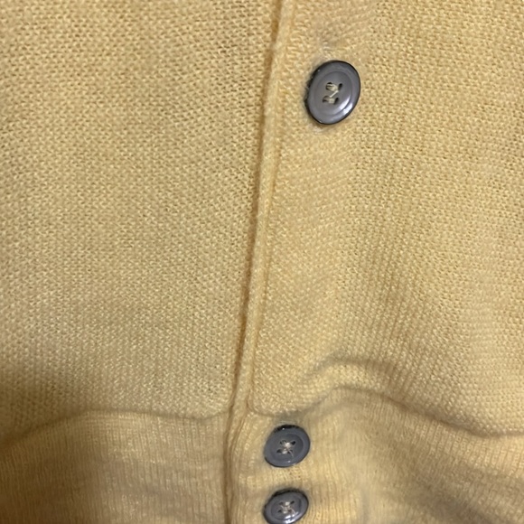 Lacoste - Picture 2 of 5